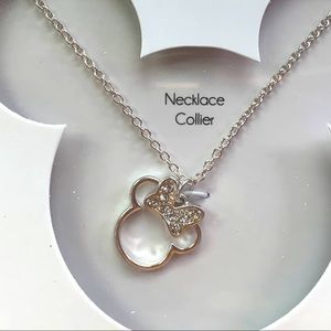 Silver plated necklace with Minnie pendant w/bow
